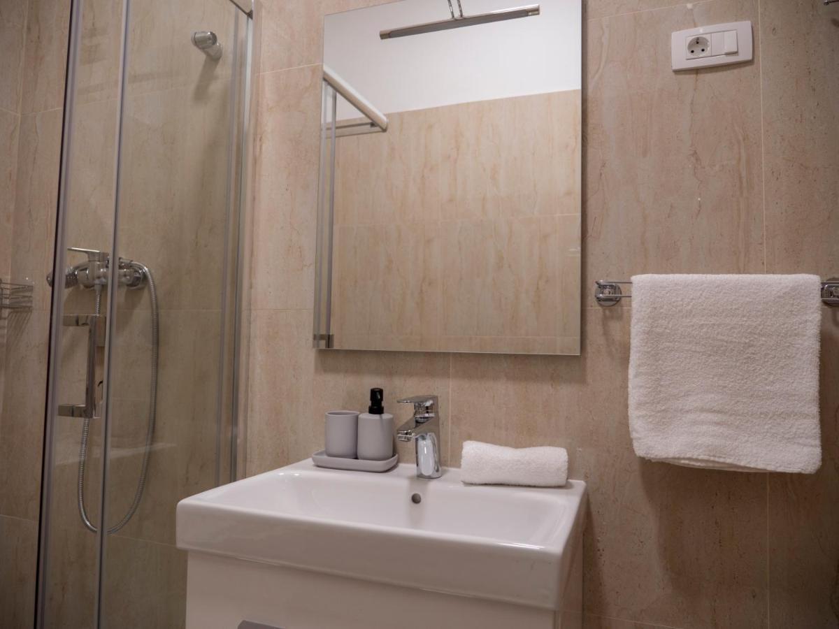 Apartments Aura Deskle エクステリア 写真