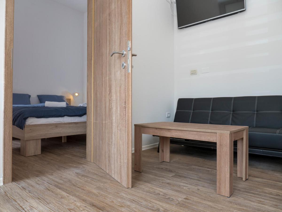 Apartments Aura Deskle エクステリア 写真