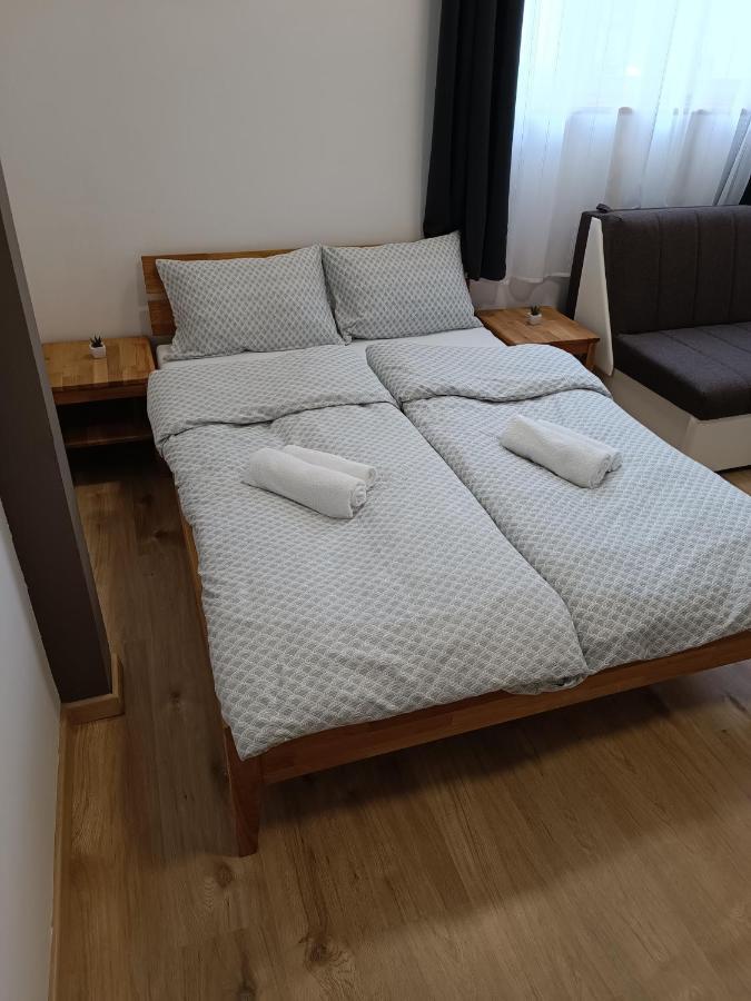 Apartments Aura Deskle エクステリア 写真